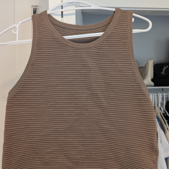 Brown Ribbed Sleeveless Top - Picture 3 of 3